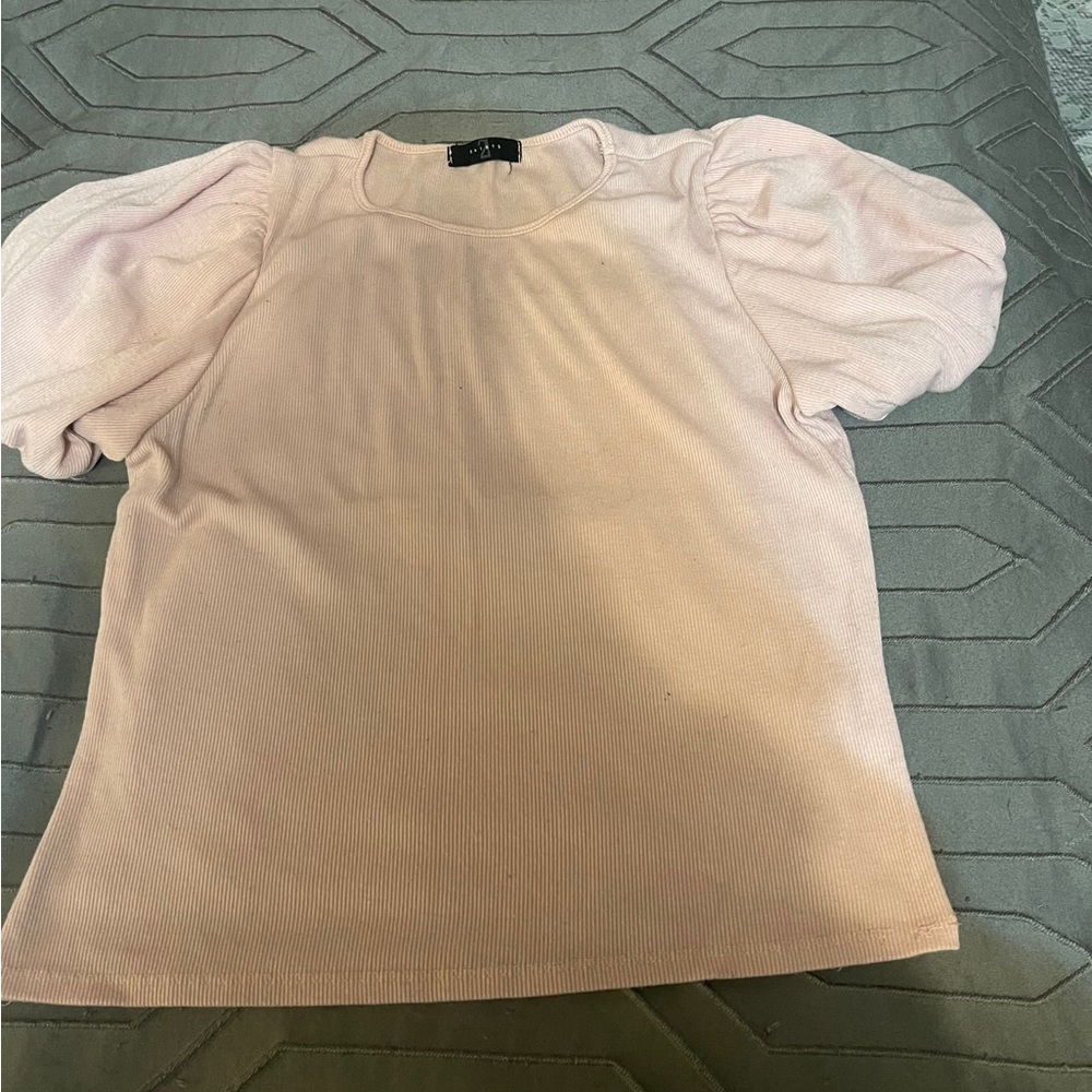 Cute pink top